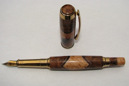 0020 - Segmented Titanium Gold Jr. Gent Fountain Pen